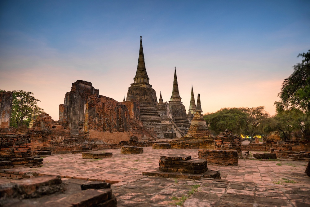 brick-ruins-ancient-buddhist-temple-wat-phra-si-sanphet-sunset-architecture-ayutthaya-historical-park-thailand.jpg
