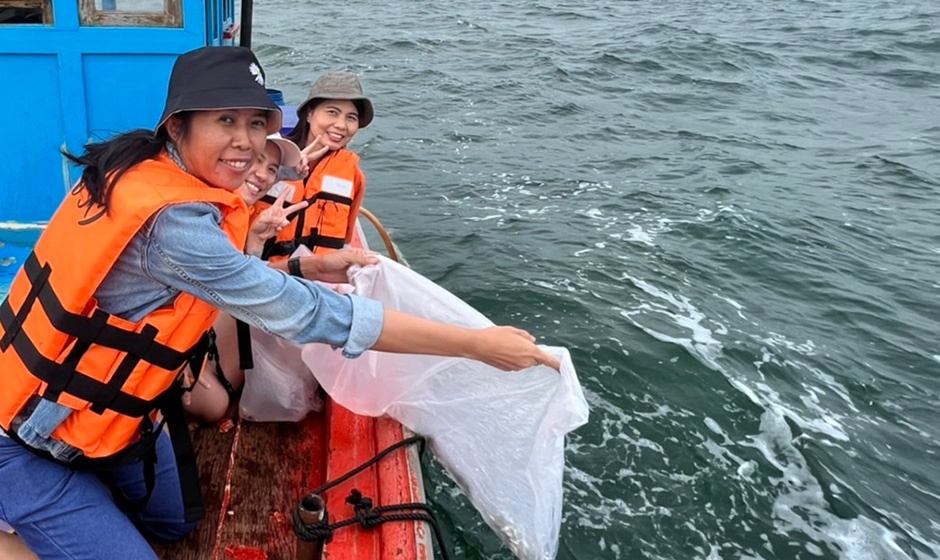 กิจกรรมปล่อยปลา-(1)