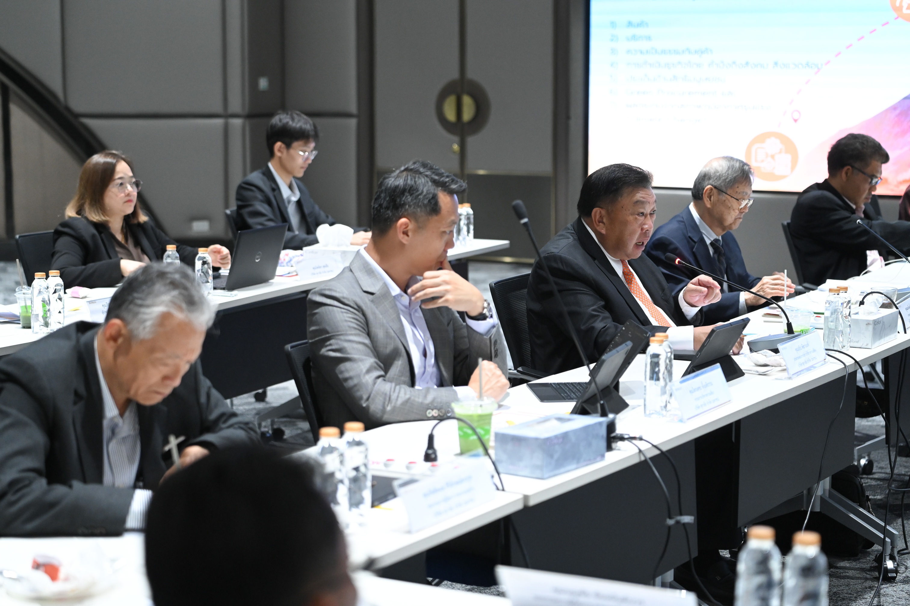 FOCUS GROUP 68 (5)_0