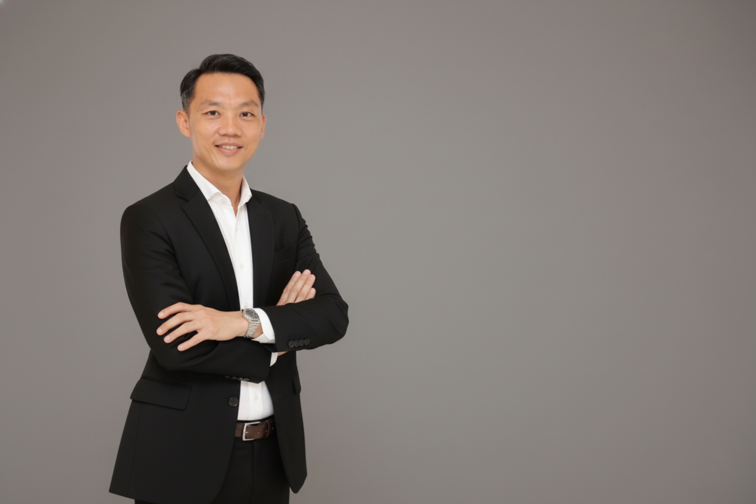 นายไตรเตชะ ตั้งมติธรรม