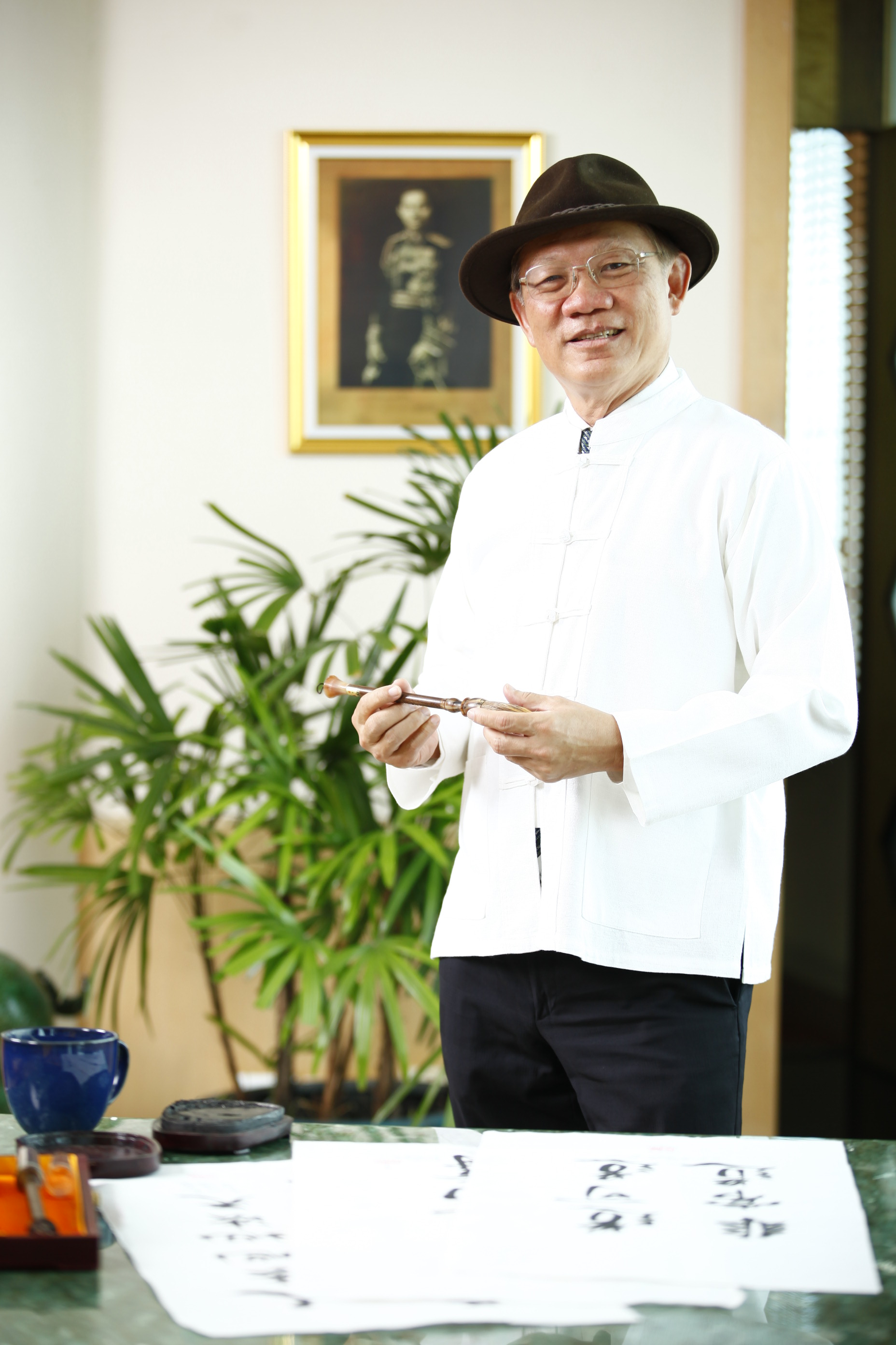 ดร.ประทีป ตั้งมติธรรม_01_0