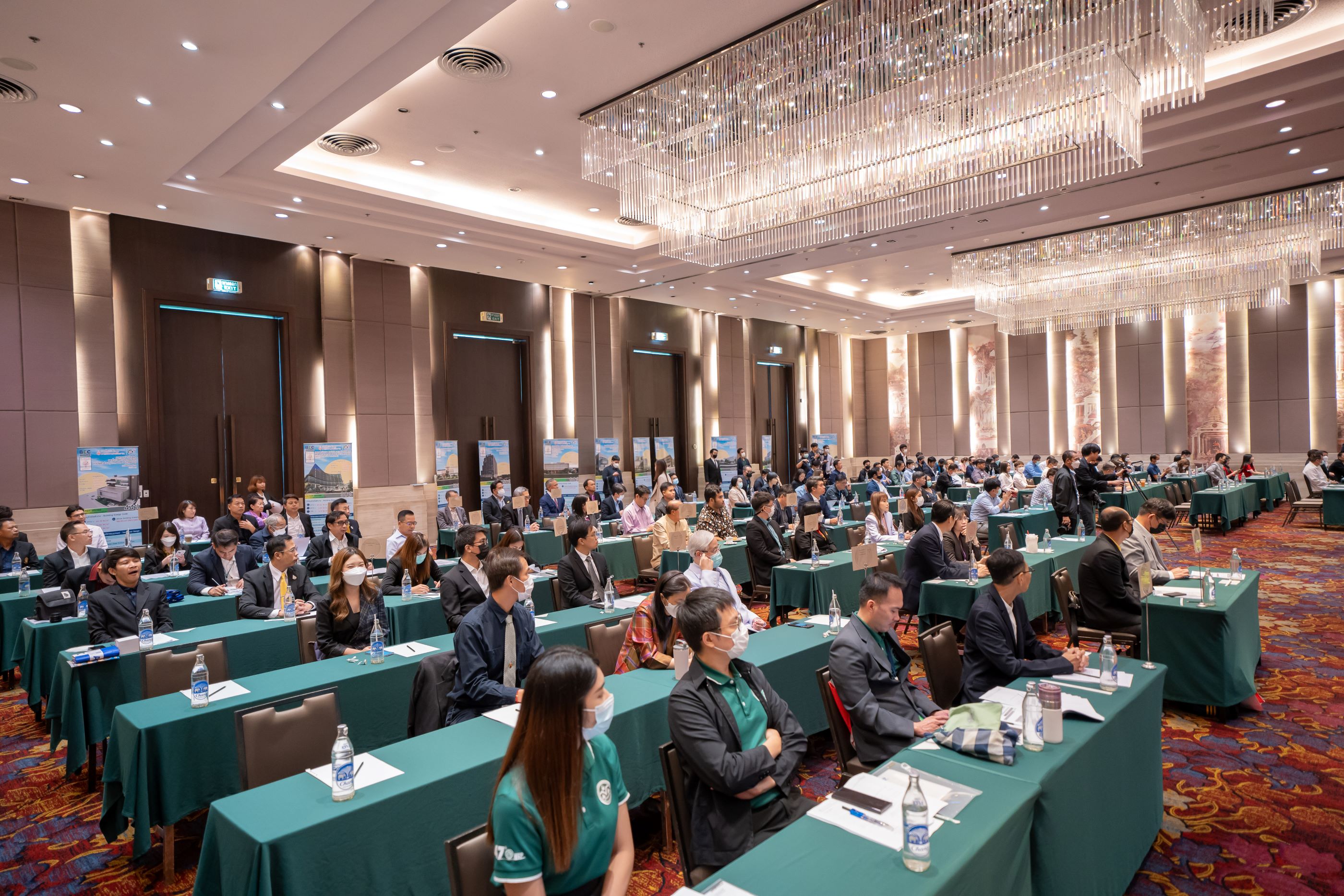 SUPALAI รับรางวัล  4.8 (3)