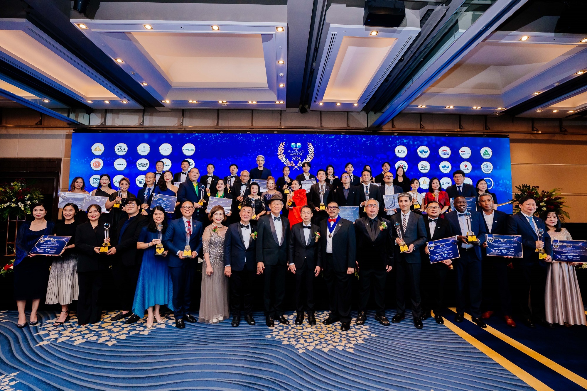 ศุภาลัย คว้ารางวัลเกียรติคุณ องค์กรคุณูปการต่อวงการอสังหาฯ ไทย_05